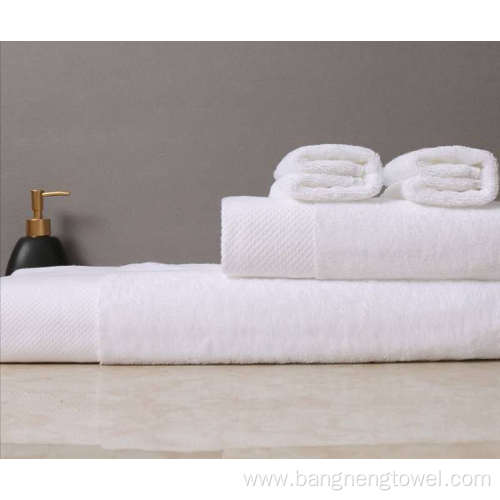 Embroidered White towels 100% Cotton Bath towel Hotel